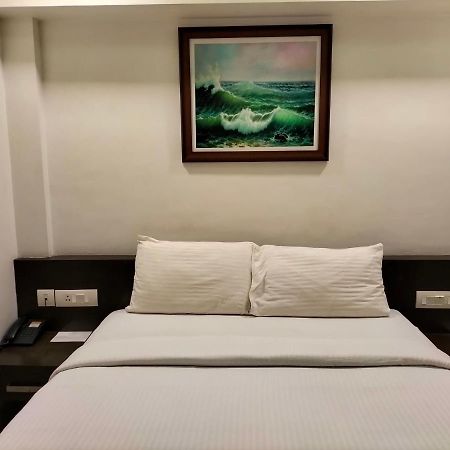 Saas Residency Hotel Kozhikode Bagian luar foto