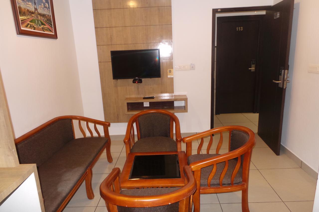 Saas Residency Hotel Kozhikode Bagian luar foto