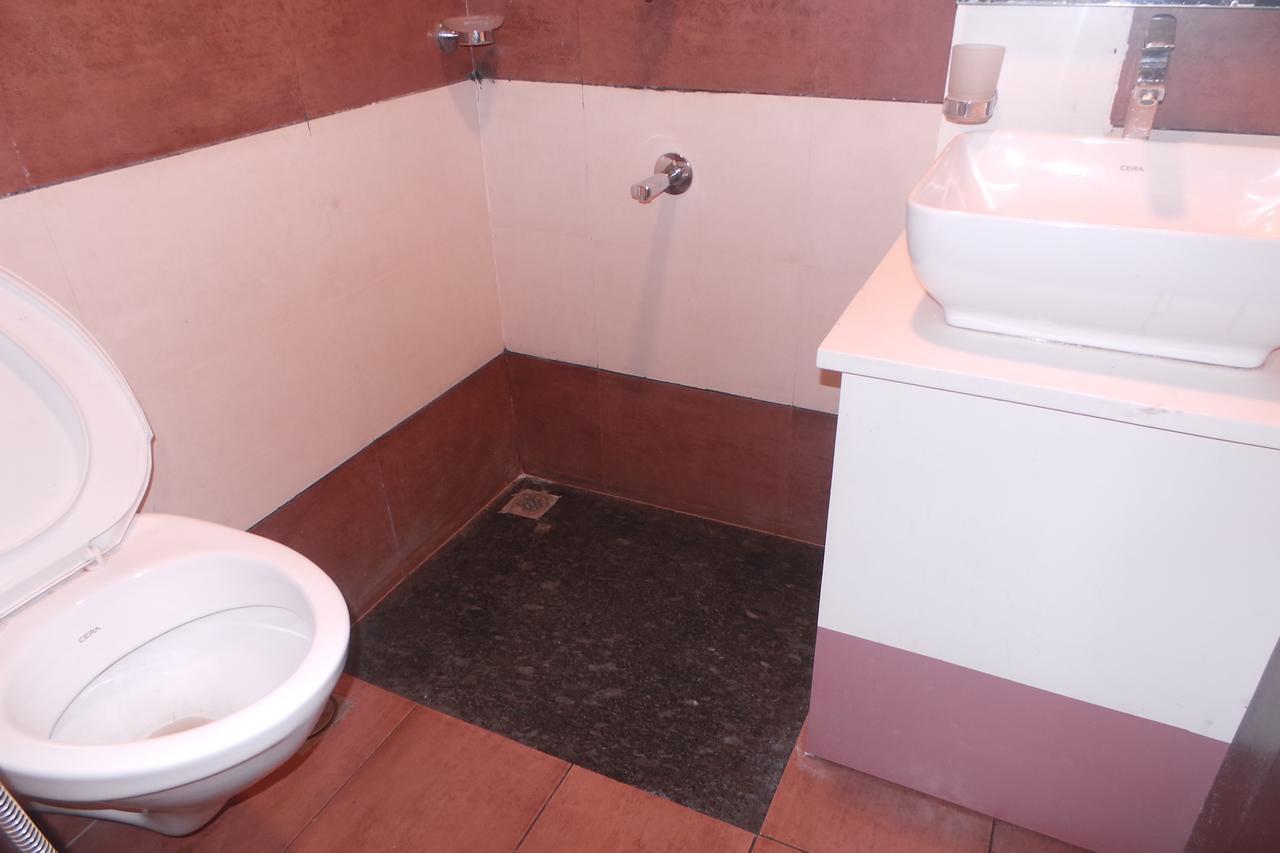 Saas Residency Hotel Kozhikode Bagian luar foto