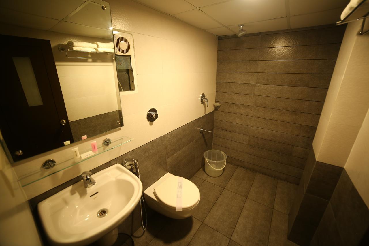 Saas Residency Hotel Kozhikode Bagian luar foto
