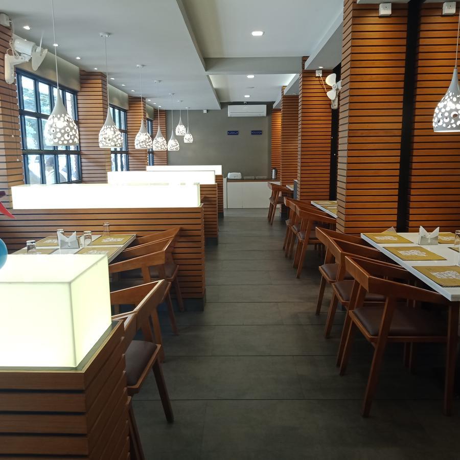Saas Residency Hotel Kozhikode Bagian luar foto