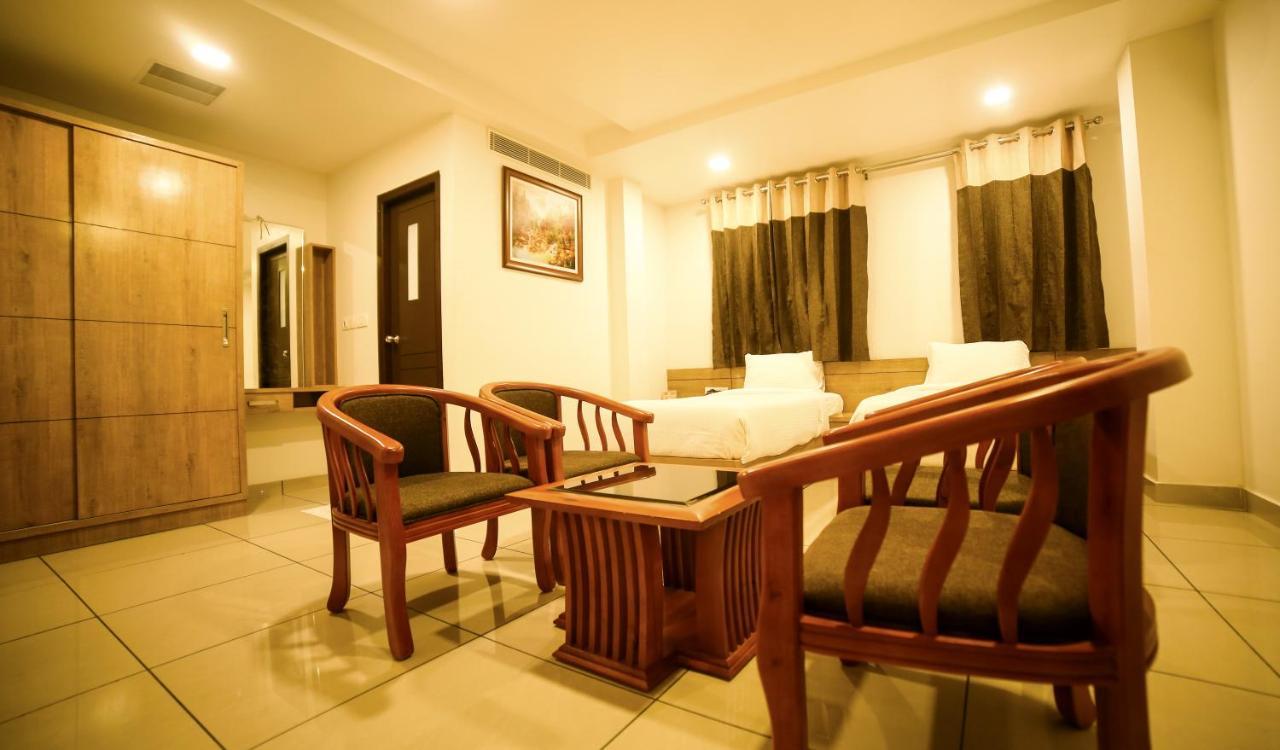 Saas Residency Hotel Kozhikode Bagian luar foto